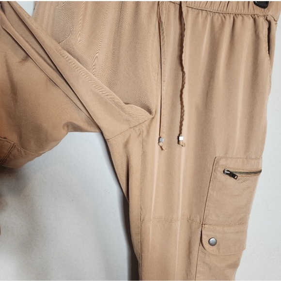 Banana Republic Khaki Tan Tencel Cargo Utilitycore Quite Luxury Joggers - Picture 4 of 8